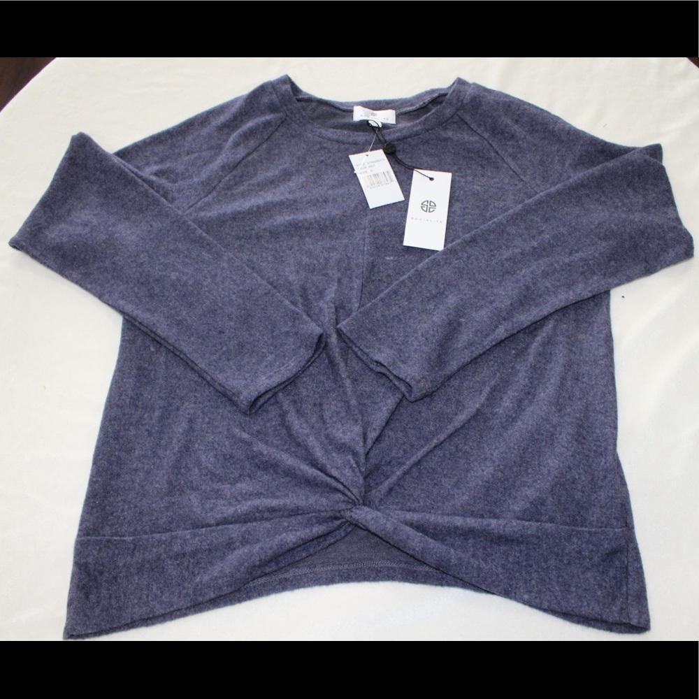 Socialite Black Front knot long sleeve blouse